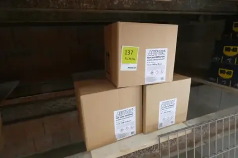 Lot of AUTOL Top 2000 grease spray