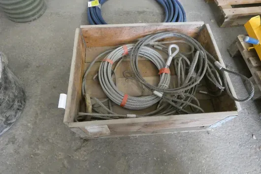 Wooden crate with wire ropes