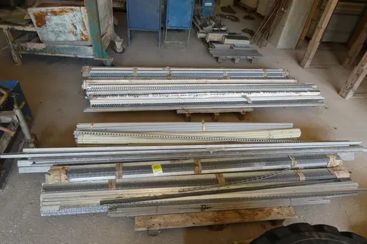 Posten Putzprofile, Eckschutzschienen und Streckmetall