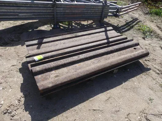 Lot de palplanches en acier / planches de canalisation