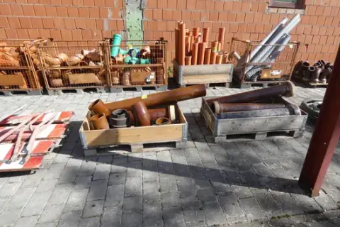 Sada kameninových trubek a tvarovek