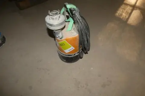 Tsurumi - Dompelpomp, vlakzuigend, met kabel