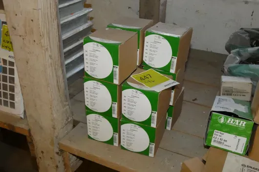 11 dozen dakspijkers, verzinkt