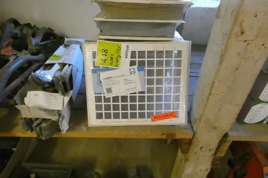 Mixed lot of ventilation grilles with insect mesh and mounting frames, aluminium