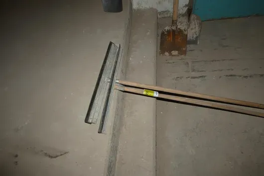 2 water squeegees with wooden handle