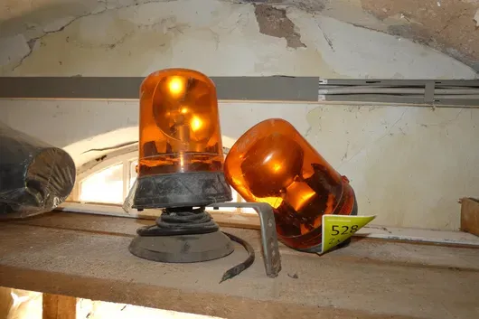 2x Rundumkennleuchte, orange