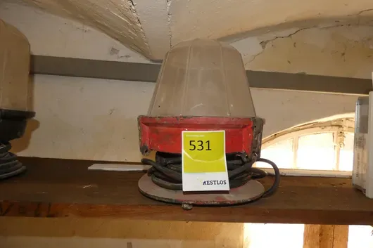 Bouwplaatslamp met kabel, rood