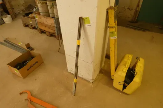 Lot of threaded rods