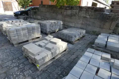 Lot of paving stones