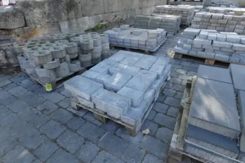 Soubor dlažebních kostek
