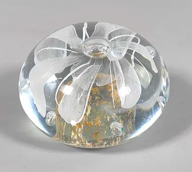 Presse-papiers vintage en verre avec fleur