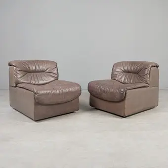 DE SEDE, paar fauteuils / modulaire sofa, model 'DS 14', hout, leer, jaren 1970, Zwitserland. (2).