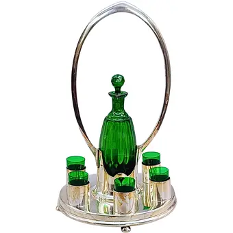 Service à liqueur Wenzel Bachmann & Co. argenté avec verre vert - Vienne vers 1900.
