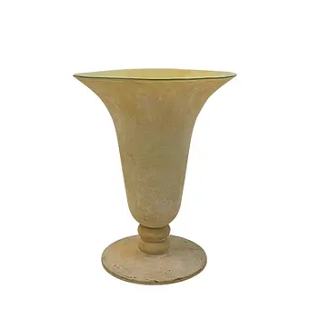 Vase Art déco français en verre satiné.