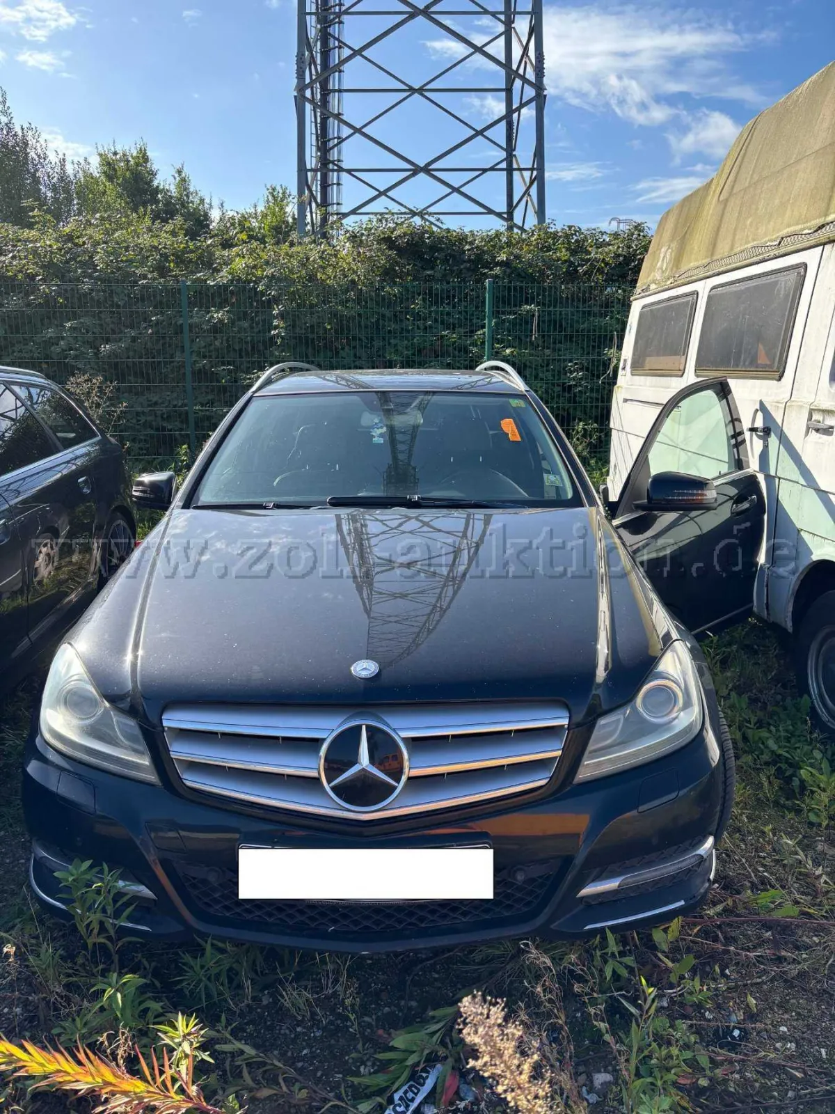 1 Mercedes Benz C220