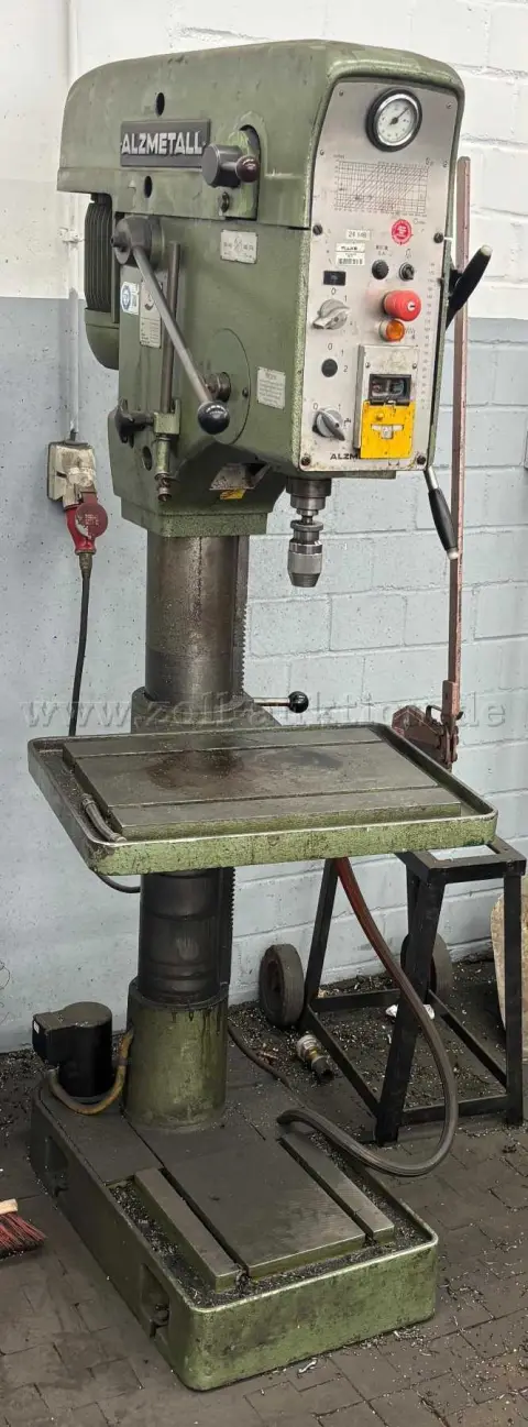 1台 Alzmetall AB 35 S 立式钻床（强电）