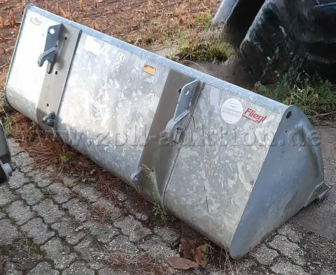 1 Fliegl heavy-duty bucket "Standard" 2000 mm