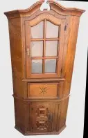 Armoire baroque en chêne, tiroir avec rose des vents marquetée, H env. 170 cm, L env. 80 cm, gros pieds boules joints détachés, bon état, avec compartiment secret sous le tiroir