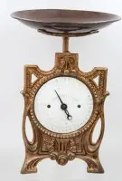 Balance ménagère ou commerciale vers 1900, sous la peinture, vis de réglage bloquée, env. H 34 cm