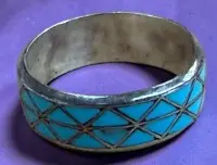 Emailovaný stříbrný prsten, velikost 63, 3,08 g