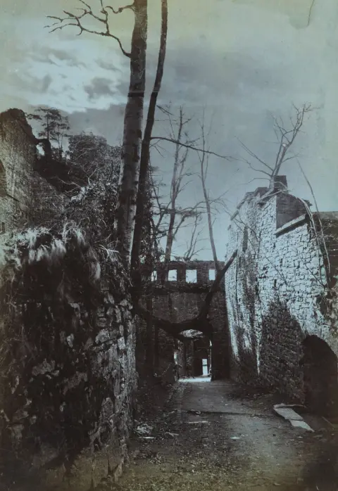 Sbírka přibližně 84 velkoformátových originálních fotografií se snímky převážně z Německa