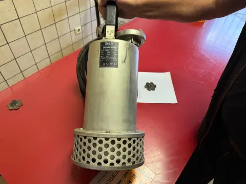 Tauchdruckpumpe (DAB, DRENAG 900 M)