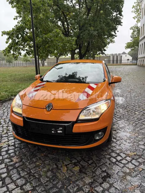 1 Renault Megane III Expression