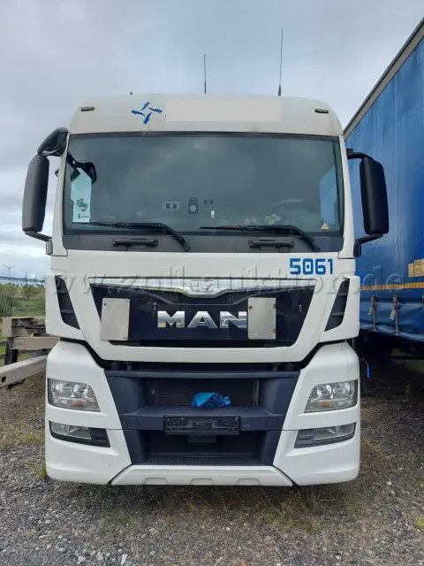 1 vrachtwagen MAN trekker-oplegger, TGX 18.440 met oplegger Krone, eerste registratie 2016, Poolse registratie