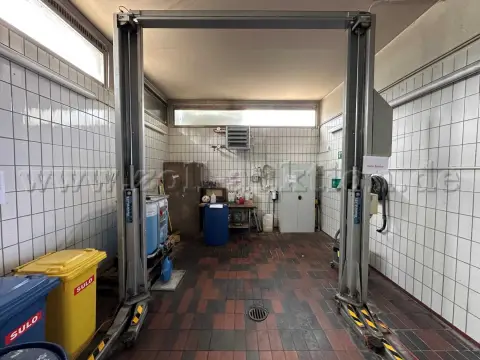 1 Hydraulische_2-Säulen-Hebebühne_Becker&Söhne_TwinLift 320/16/N