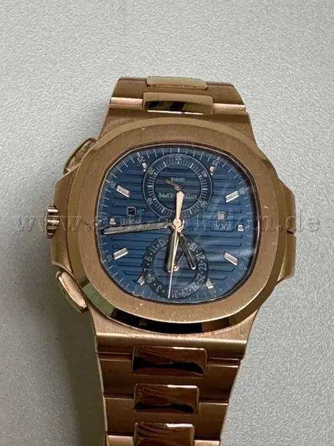 1 Herren Armbanduhr der Marke PATEK PHILIPPE, Model Nautilus Flyback