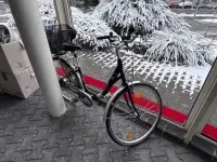 1 dámské kolo Peugeot Sansonci, 28 palců se 7rychlostním nábojem