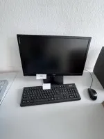 1 moniteur TFT grand écran LG