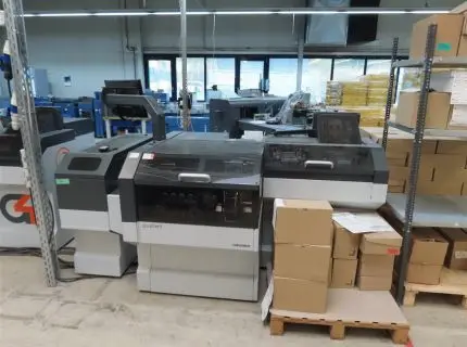 2 machines à insérer, marque : Quadient, type : DS-1200 G4i, 1x numéro de série : YBJ8922 et 1x numéro de série : YBJ8923