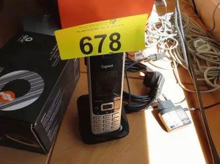 1 téléphone de bureau, marque : Gigaset