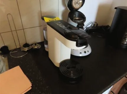 1 capsule-koffiemachine, fabr.: Philips Senseo