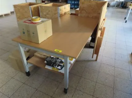 1 storage table, approx. 2.50 m x 1.20 m, 2 shelves