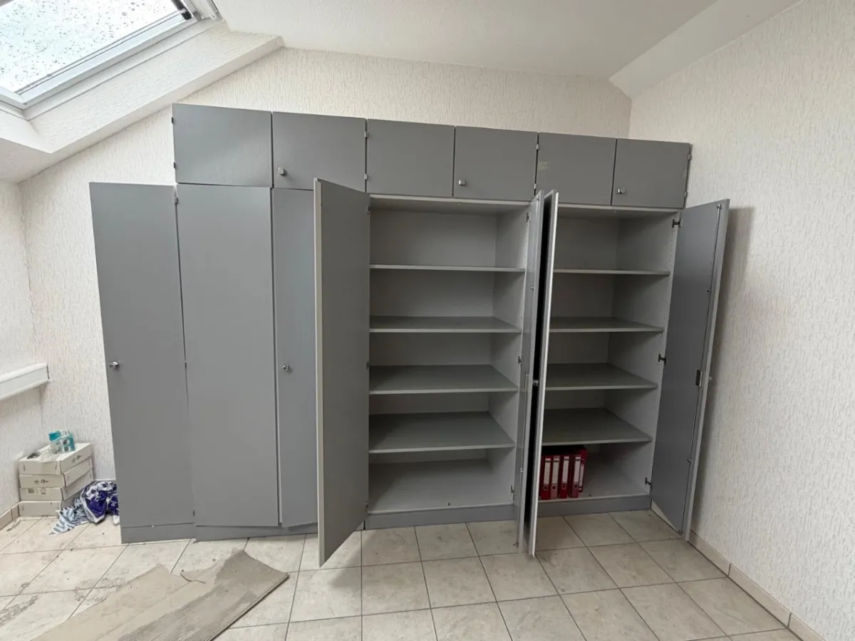 Wall unit (6 doors)