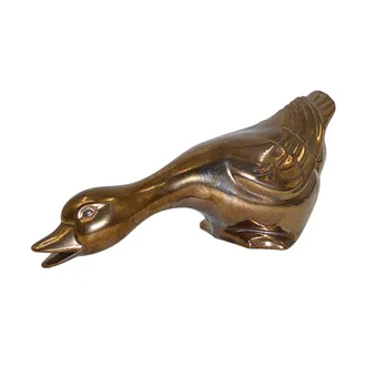 KERAMIKFIGUR, ENTE/GANS, HANDARBEIT.