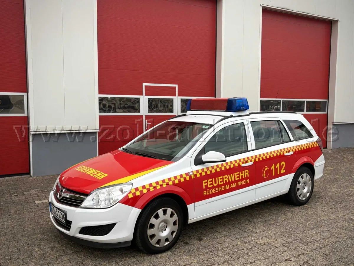 1 Opel Astra 1.7 CDTI Caravan DPF NAVI (Diesel)