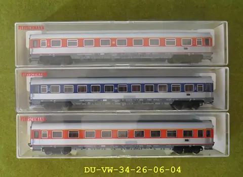 3 купейных вагона Fleischmann 2 x 5183; 1 x 5184 в масштабе H0