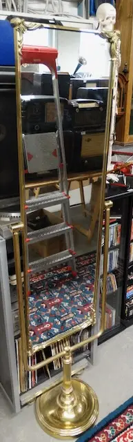 1 standing mirror