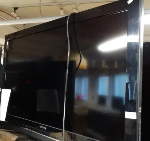 1 telewizor Sony + pilot