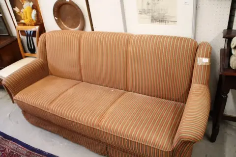 1 Gepade sofa