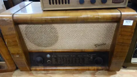 1 stare radio lampowe