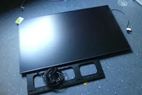 Samsung-monitor met houder