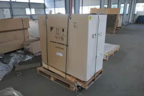 DAIKIN - Unité extérieure de pompe à chaleur, réfrigérant R32, sur palette