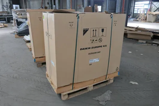 DAIKIN - Buitenunit warmtepomp, koelmiddel R32, 400 V, 188 kg, op pallet