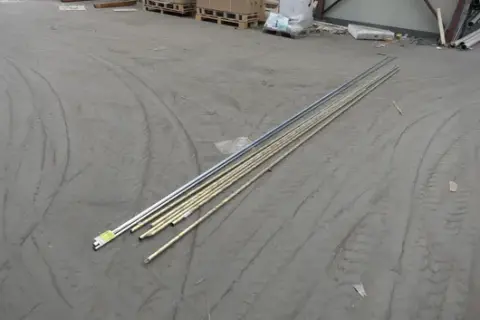 Mixed lot of metal rods, brass tubes and steel tubes, various sizes