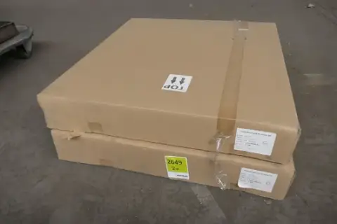 2x Verteilerschrank Premium UP, Breite 700 mm, Tiefe 110–165 mm, Höhe 750–850 mm