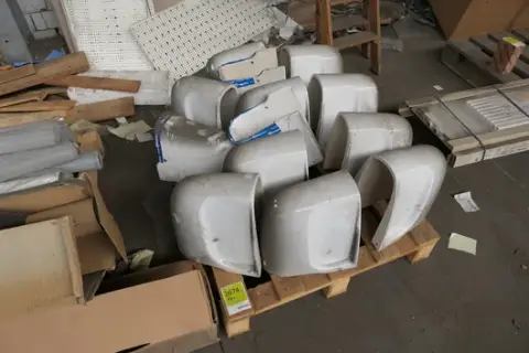 13x Keramik-Halbsäule für Waschtisch